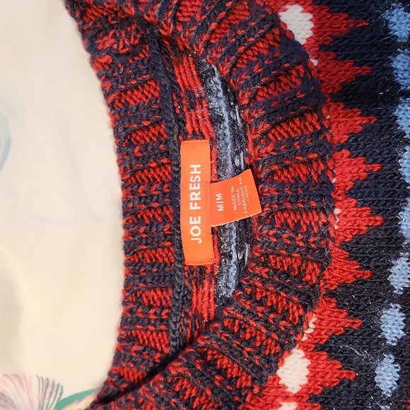 Joe Fresh FairIsle/Christmas sweater - Picture 2 of 7